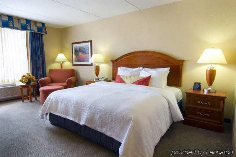 Hilton Garden Inn Richmond South/Southpark Colonial Heights Extérieur photo